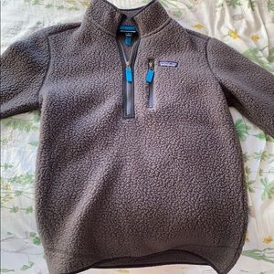 Zip up grey Patagonia jacket!!